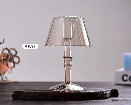 Стеклянный держатель для свечи